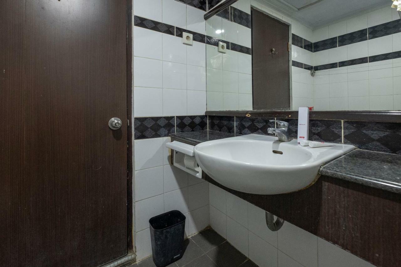 Oyo 628 Losari Metro Makasar Exteriér fotografie