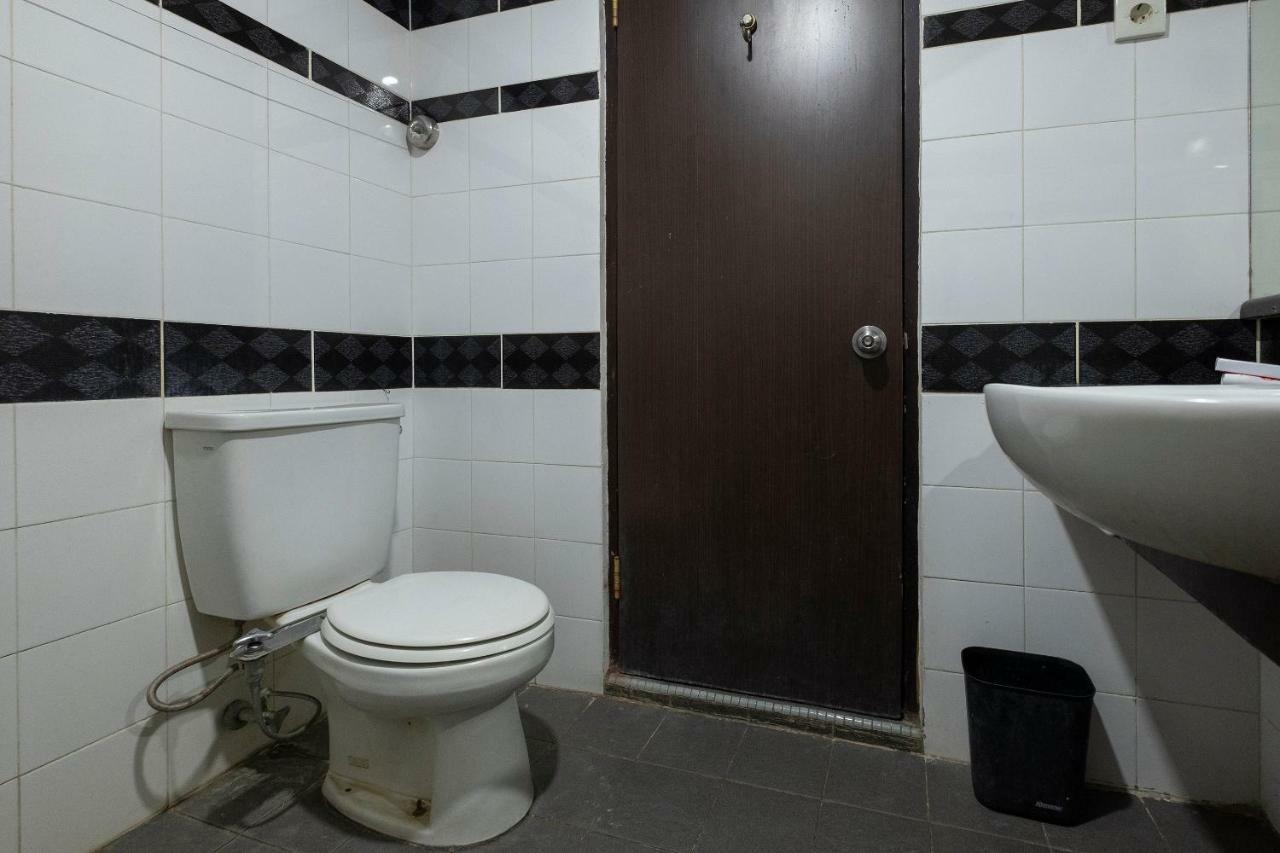 Oyo 628 Losari Metro Makasar Exteriér fotografie